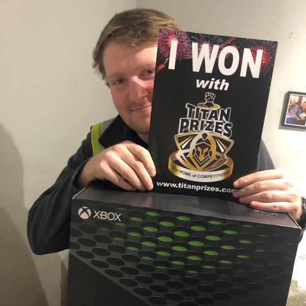freddy-crisp-xbox-series-x-winner-web.jpg – Titan Prizes